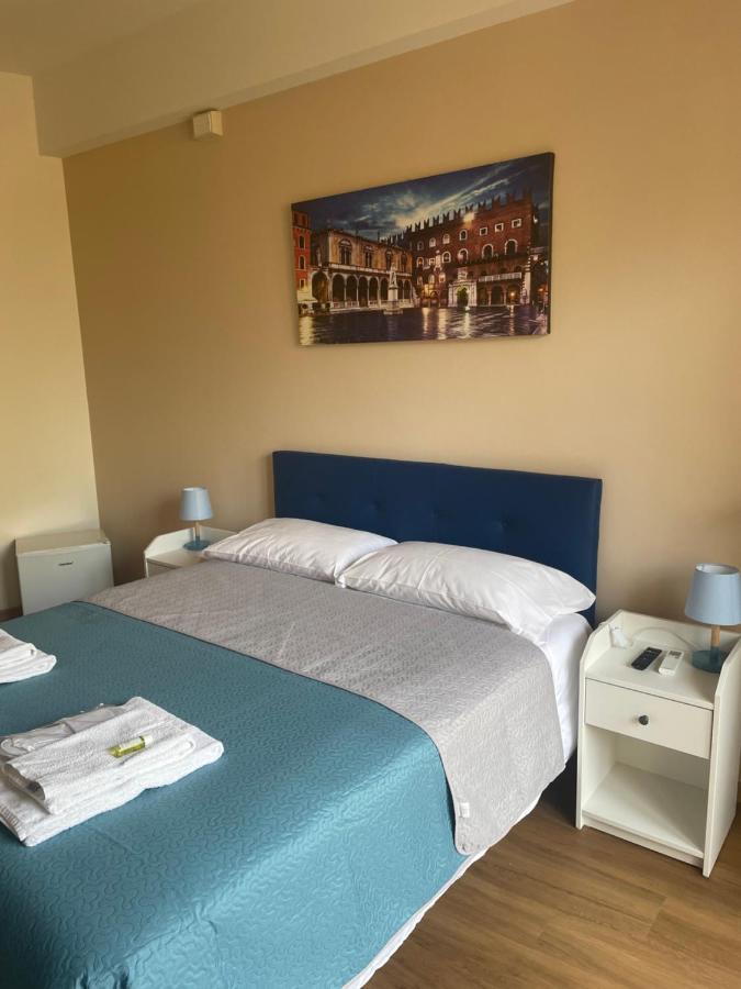 Sciesa Guest House Verona Esterno foto